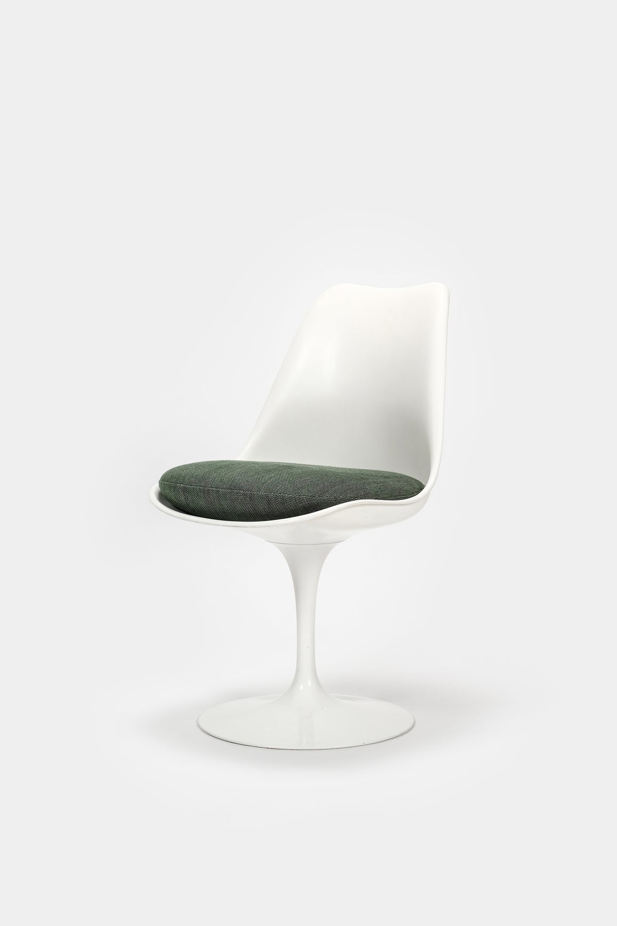 Eero Saarinen Tulip Stuhl Knoll International 60er