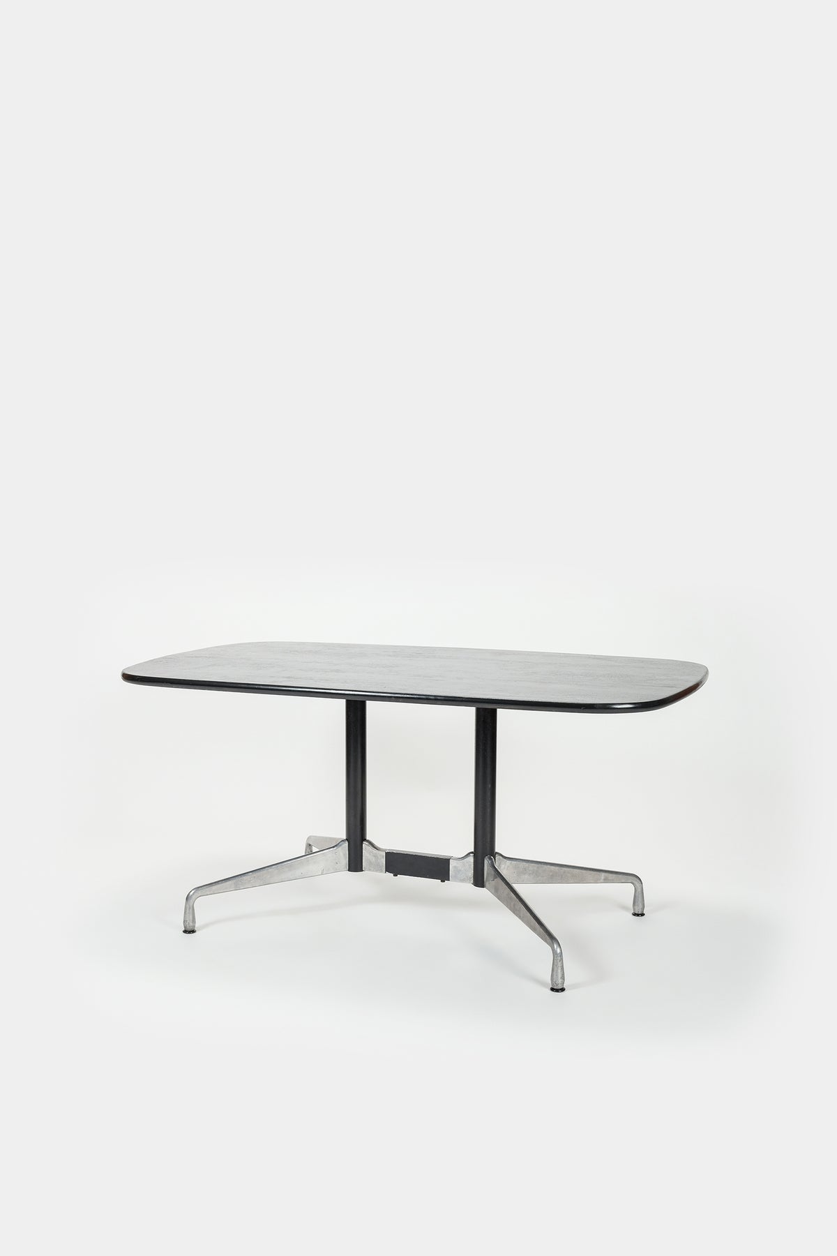 Charles Eames Segment table Vitra 70s