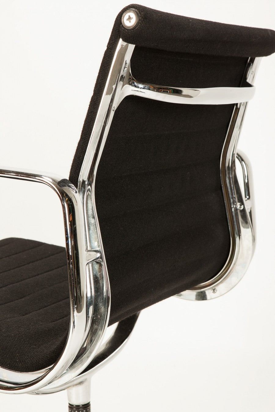 Eames Alu EA 108 von Charles and Ray Eames