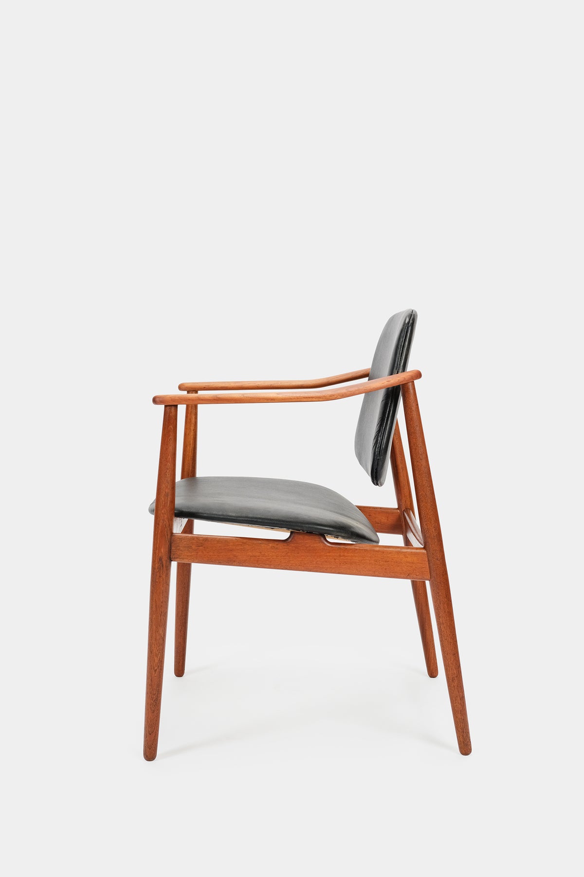 Arne Vodder chair Bovirke, new leather, 50s